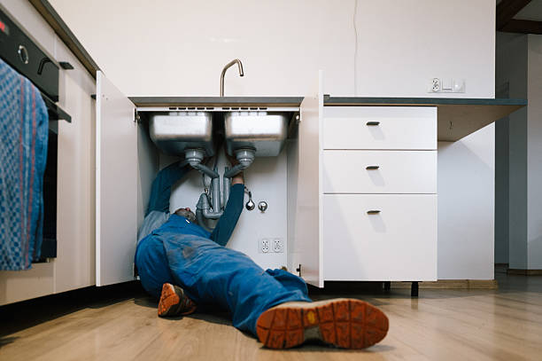 Professional Pipe Repair technician working in Pekin, IL